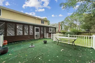 438 Lillian Blvd, Holbrook, NY 11741 - Photo 36