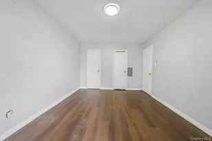 130-24 Springfield Blvd, Springfield Gardens, NY 11413 - Photo 12