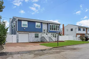 125 Spruce St, Lindenhurst, NY 11757 - Photo 2