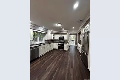 20 Seaside Drive, Port Jefferson, NY 11777 - Photo 10