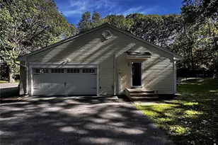 20 Seaside Dr, Port Jefferson, NY 11777 - Photo 2