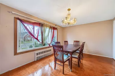 39 Botsford Street, Hempstead, NY 11550 - Photo 4