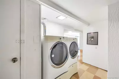 39 Botsford Street, Hempstead, NY 11550 - Photo 8