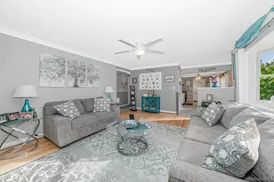 1019 Carll Dr, Bay Shore, NY 11706 - Photo 4