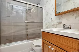 45 Shotgun Ln, Levittown, NY 11756 - Photo 14