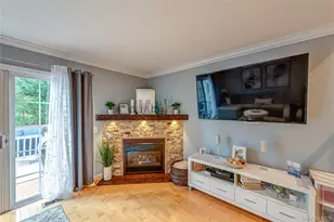 14 Heckscher Spur Dr, East Islip, NY 11730 - Photo 16