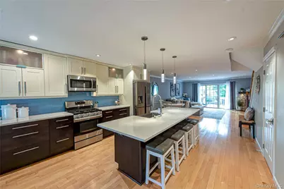 14 Heckscher Spur Drive, East Islip, NY 11730 - Photo 8