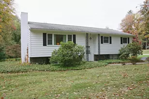 7 Margaret Dr, Hyde Park, NY 12538 - Photo 4