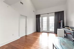 404 White Rose Ln, East Meadow, NY 11554 - Photo 4