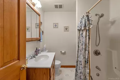 501 Wading River Road, Manorville, NY 11949 - Photo 16