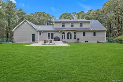 501 Wading River Road, Manorville, NY 11949 - Photo 28