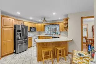 501 Wading River Rd, Manorville, NY 11949 - Photo 8