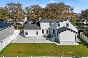 219 Granada Pkwy, Lindenhurst, NY 11757 - Photo 26