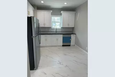 39 Fairfield Avenue #2nd Fl, Mineola, NY 11501 - Photo 8