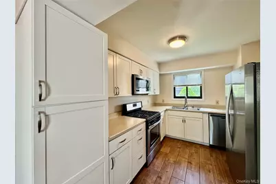 8 Ebury, Middletown, NY 10940 - Photo 6