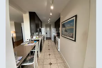 27010 Grand Central Parkway #8H, Floral Park, NY 11005 - Photo 10
