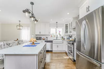 244 Woehrle Avenue, New York, NY 10312 - Photo 12