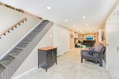 244 Woehrle Avenue, New York, NY 10312 - Photo 36