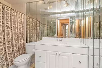 10-01 162 St #4A, Whitestone, NY 11357 - Photo 6