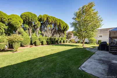 31 Walnut Avenue, Farmingdale, NY 11735 - Photo 26