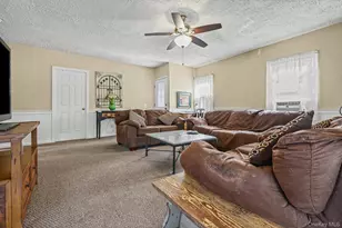 870 Guy Lombardo Ave, Freeport, NY 11520 - Photo 10