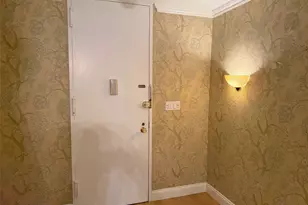 420 E 51st St, New York, NY 10022 - Photo 16