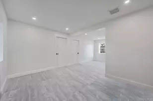 31 Harrison Dr, Shirley, NY 11967 - Photo 28