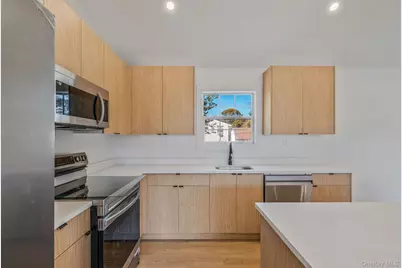 31 Harrison Drive, Shirley, NY 11967 - Photo 8