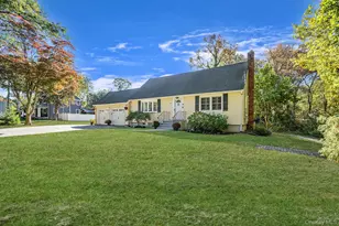 22 5th Ave, Smithtown, NY 11787 - Photo 4