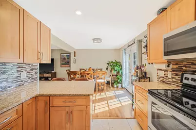 22 5th Avenue, Smithtown, NY 11787 - Photo 24