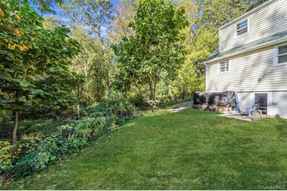 22 5th Avenue, Smithtown, NY 11787 - Photo 10