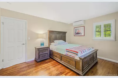 22 5th Avenue, Smithtown, NY 11787 - Photo 28