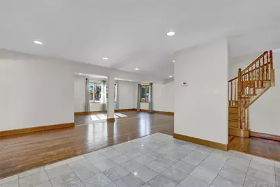 600 Plainview Road, Plainview, NY 11803 - Photo 10