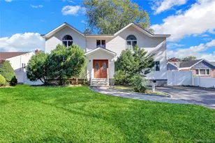 600 Plainview Rd, Plainview, NY 11803 - Photo 2