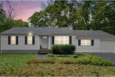 8 Walker Road, Poughkeepsie, NY 12603 - Photo 2