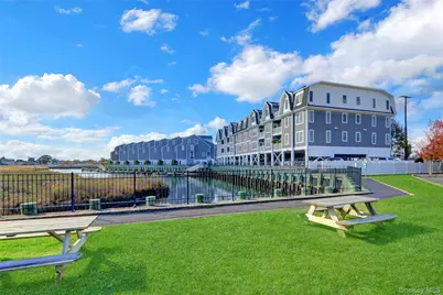 233 Marina Pointe Drive #233, East Rockaway, NY 11518 - Photo 2