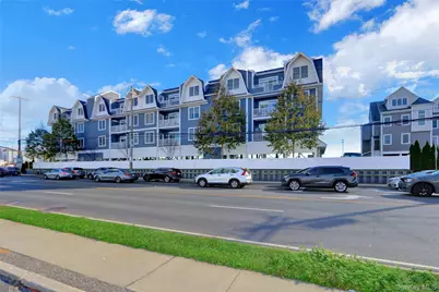 233 Marina Pointe Drive #233, East Rockaway, NY 11518 - Photo 4