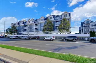 233 Marina Pointe Dr, East Rockaway, NY 11518 - Photo 4