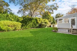 79 Beecher Rd, North Babylon, NY 11703 - Photo 26