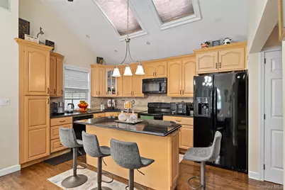 3199 Ilene Lane, Levittown, NY 11756 - Photo 8