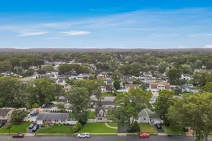 38 Hurtin St, Port Jefferson Station, NY 11776 - Photo 34