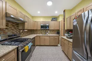 84-05 102nd St, Richmond Hill, NY 11418 - Photo 8