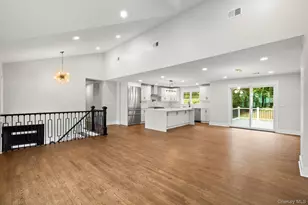 9 Stadium Rd, White Plains, NY 10607 - Photo 8