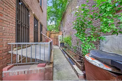 91 Hudson Avenue, Brooklyn, NY 11201 - Photo 24