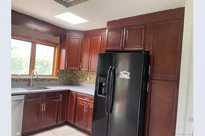 66 Laron Drive, New Rochelle, NY 10804 - Photo 8