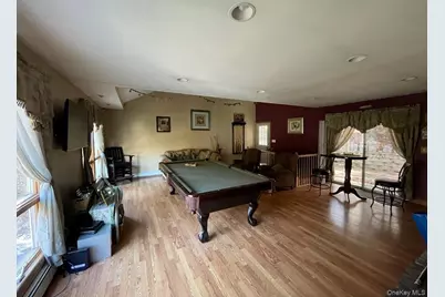 56 E Bartlett Road, Middle Island, NY 11953 - Photo 2