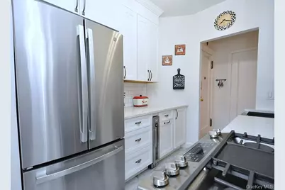 143 Garth Road #3L, Scarsdale, NY 10583 - Photo 14