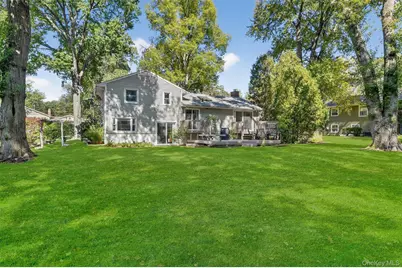 24 Whitewood Road, White Plains, NY 10603 - Photo 10