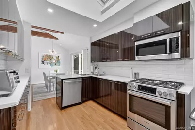 24 Whitewood Road, White Plains, NY 10603 - Photo 30