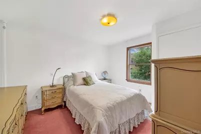 242 E 237th Street, Bronx, NY 10470 - Photo 18